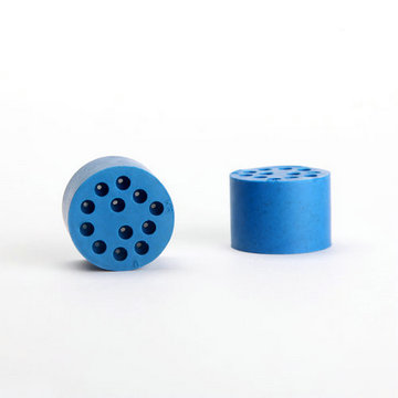 Poly-porous Seal Plug