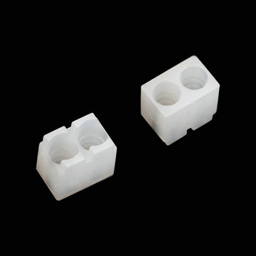 Poly-porous Seal Plug